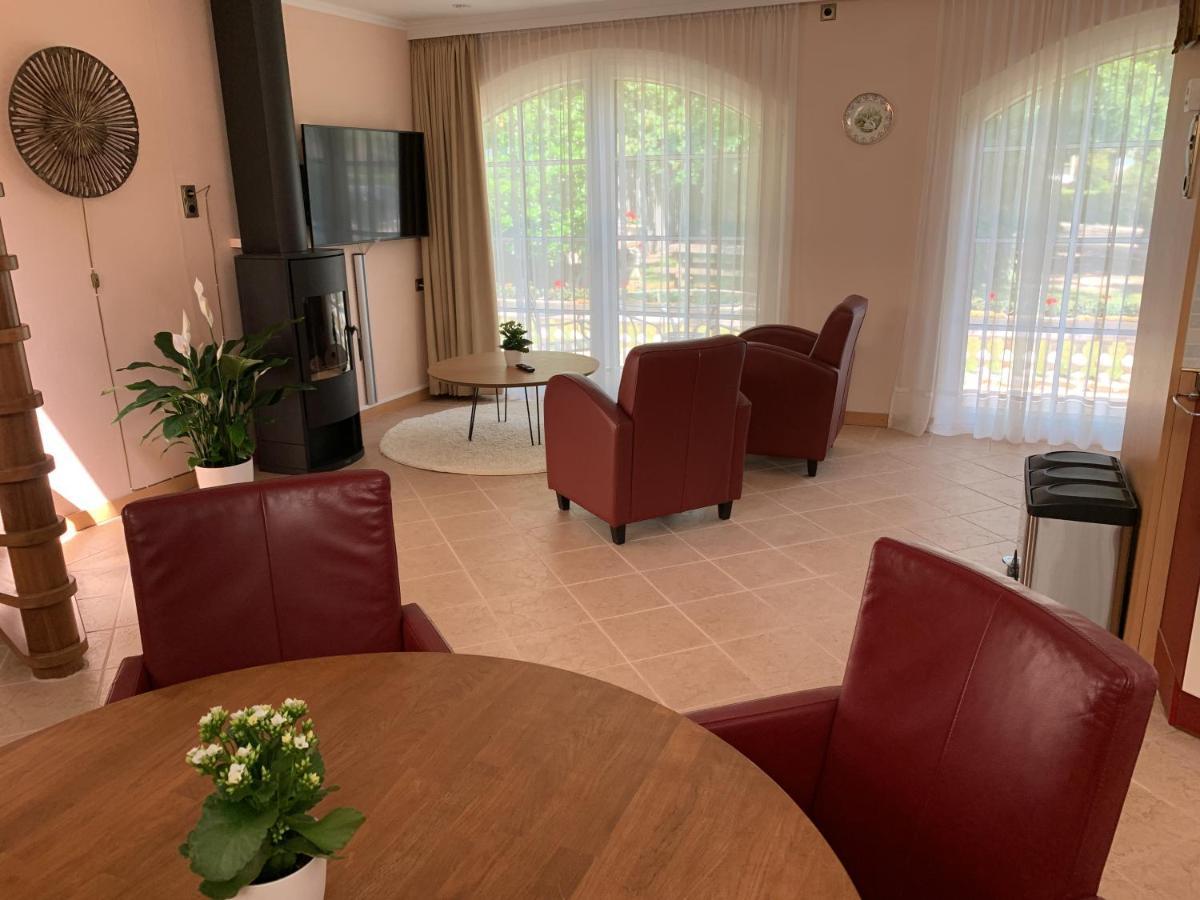 Hotel Pension 'T Huys Grol Renesse Esterno foto
