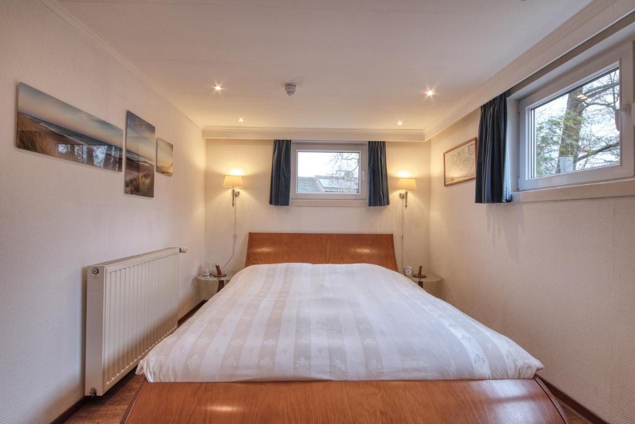Hotel Pension 'T Huys Grol Renesse Esterno foto