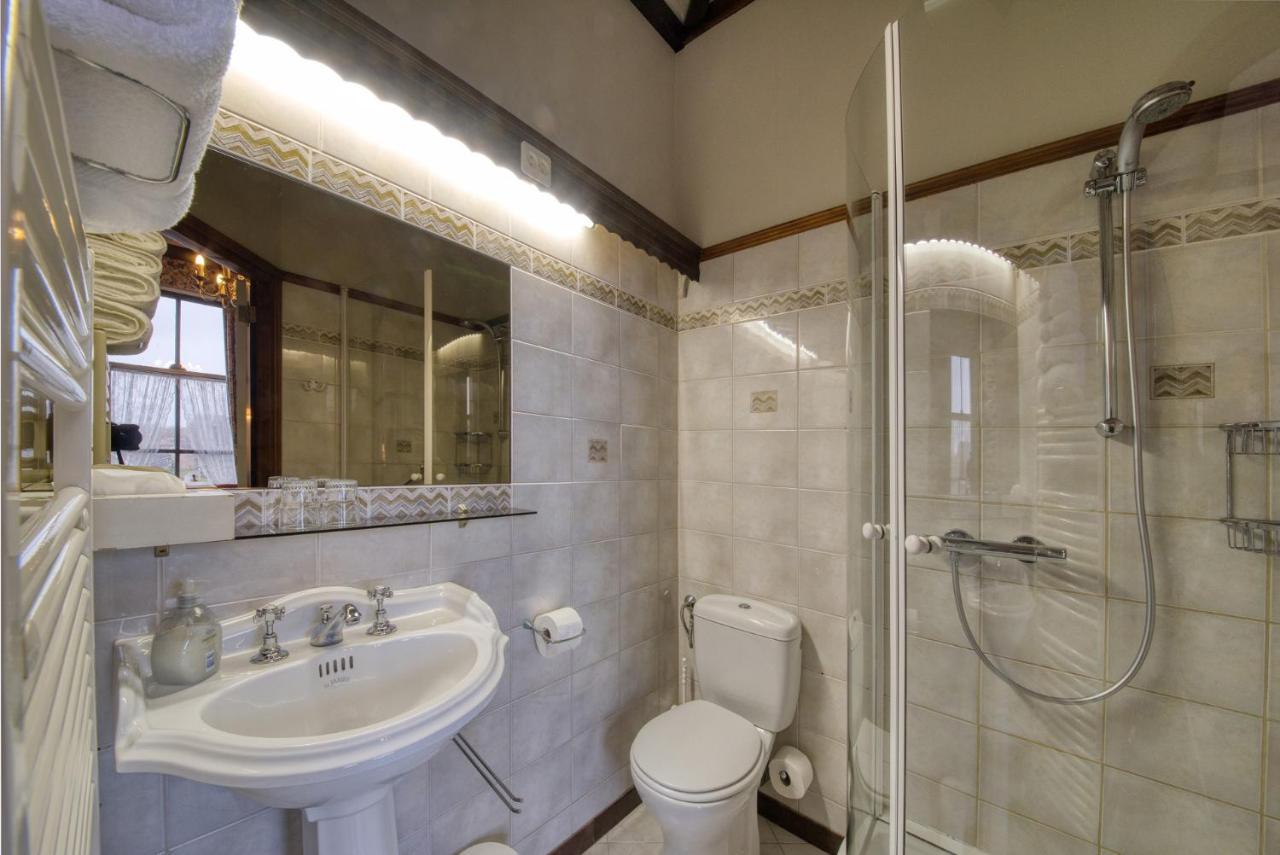 Hotel Pension 'T Huys Grol Renesse Esterno foto