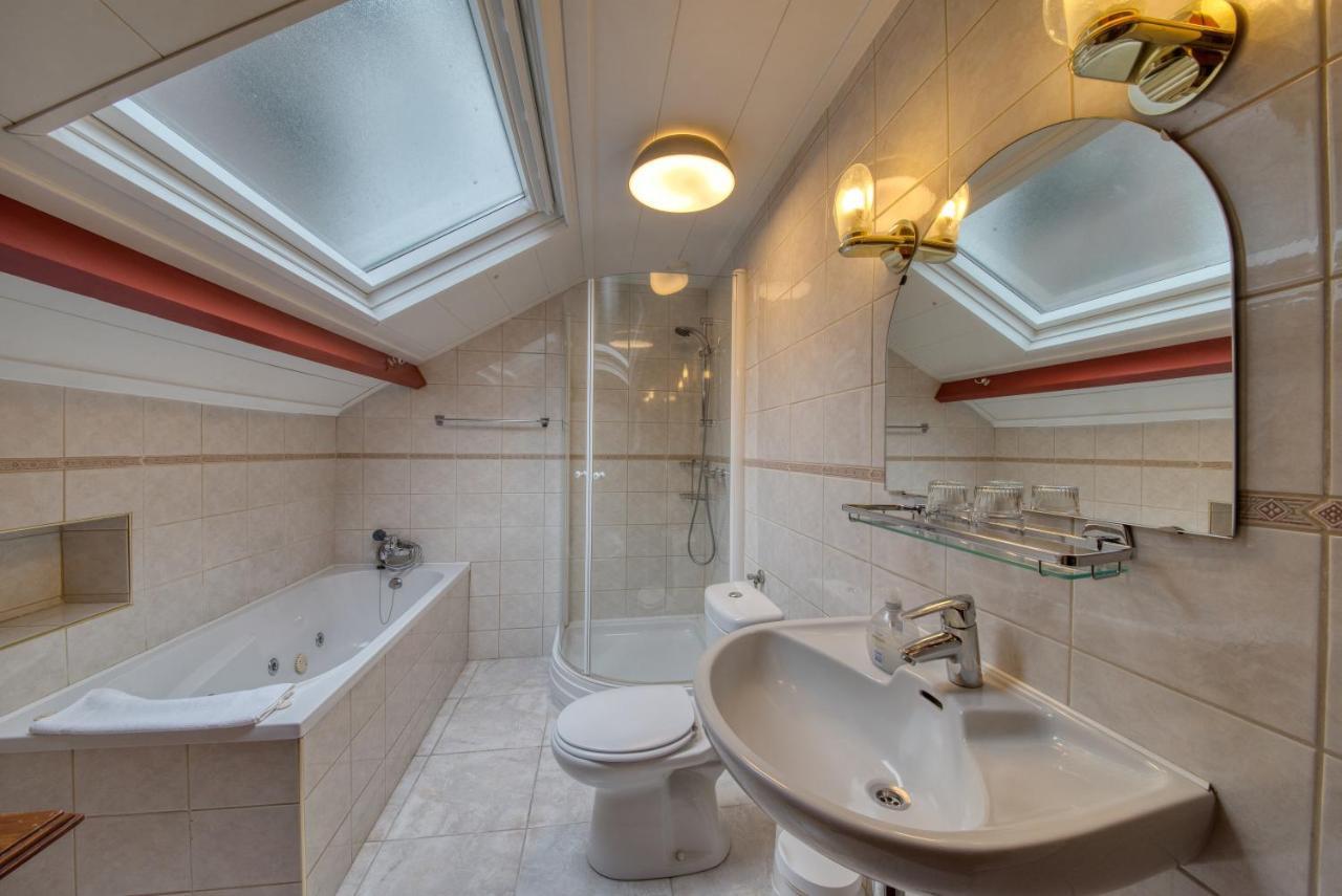 Hotel Pension 'T Huys Grol Renesse Esterno foto
