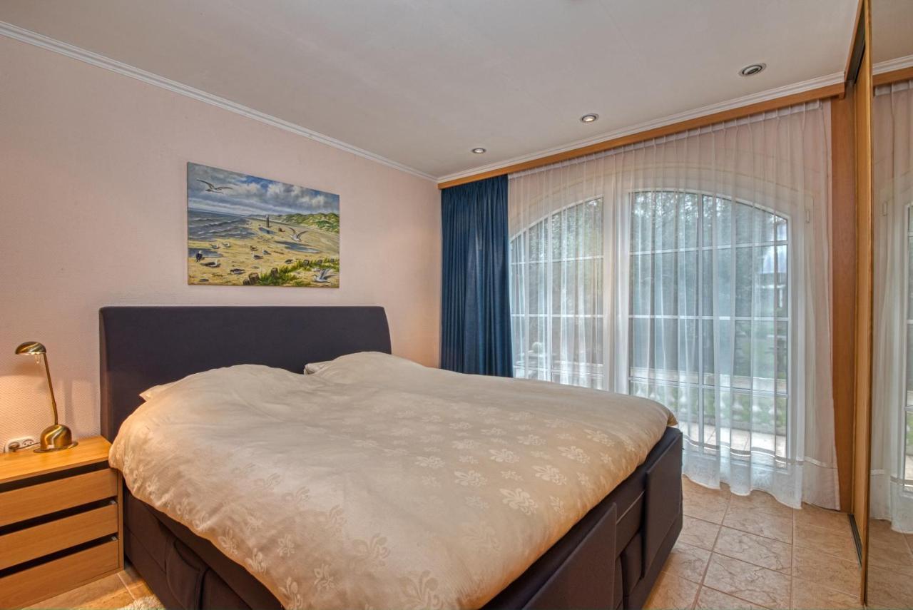 Hotel Pension 'T Huys Grol Renesse Esterno foto
