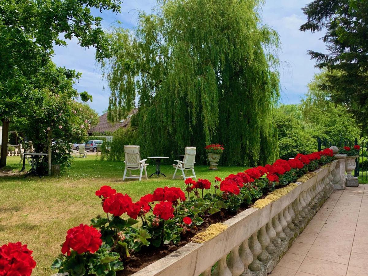 Hotel Pension 'T Huys Grol Renesse Esterno foto